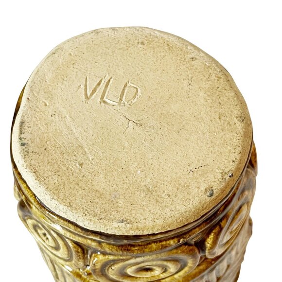 Vintage Unique Studio Art Pottery Vase Brown Glaze Fish Eagle Design Signed VLD - Picture 5 of 8